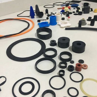 पी20 718 738 NAK80 S136 मोल्ड सामग्री के साथ अनुकूलित मोल्ड रबर भागों