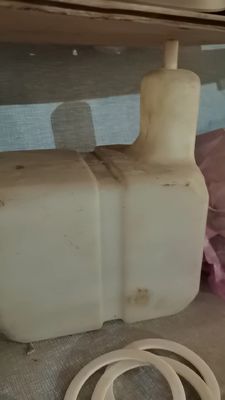 एचडीपीई/एलडीपीई/पीपी के लिए पेशेवर मोल्डिंग प्रसंस्करण सेवा द्वारा निर्मित कस्टम विशेष आकार का प्लास्टिक गैस/ईंधन टैंक