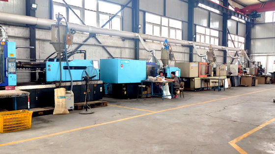 प्लास्टिक उत्पादों के लिए कस्टम इंजेक्शन मोल्डिंग सेवा UG PROE CAD डिजाइन और पॉली कार्बोनेट सामग्री